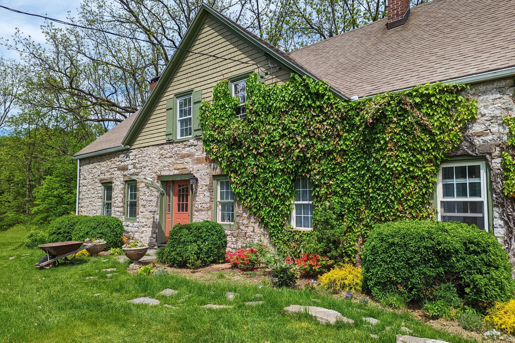 Black Walnut Farm in Saugerties, NY Ulster County NY Tourism