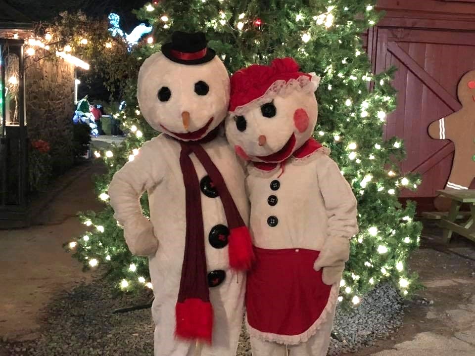 Frosty the Snowman and his wife